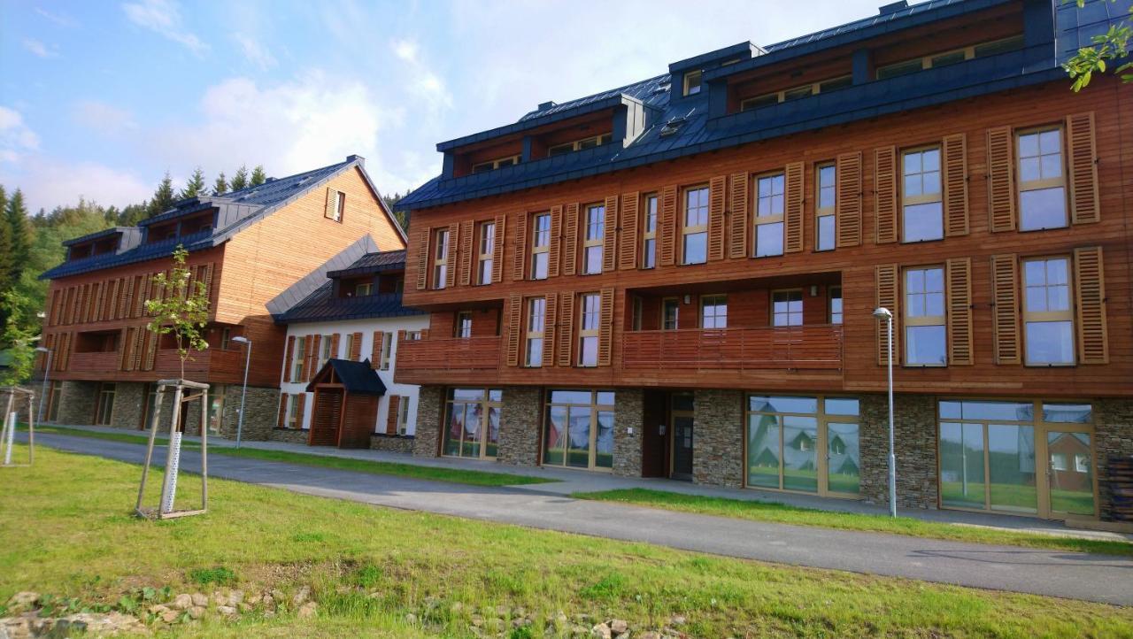 Apartman Horni Misecky - Luxusni Ubytovani Pro Dve Rodiny S Detmi Buitenkant foto
