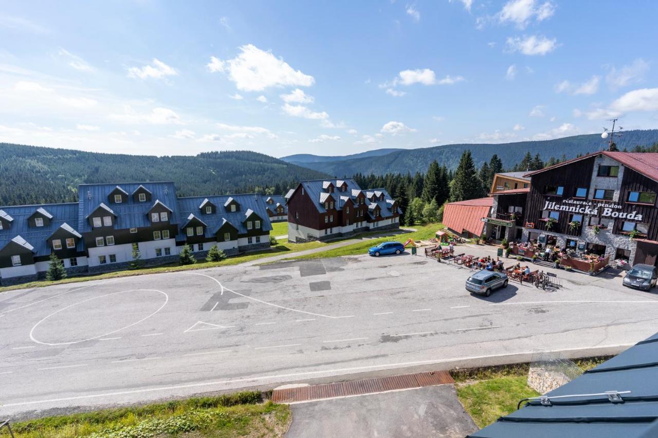 Apartman Horni Misecky - Luxusni Ubytovani Pro Dve Rodiny S Detmi Buitenkant foto