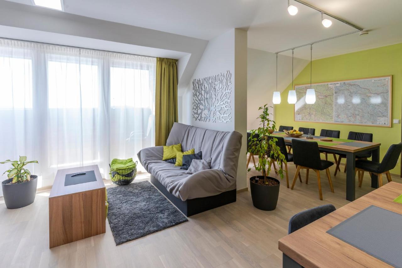 Apartman Horni Misecky - Luxusni Ubytovani Pro Dve Rodiny S Detmi Buitenkant foto
