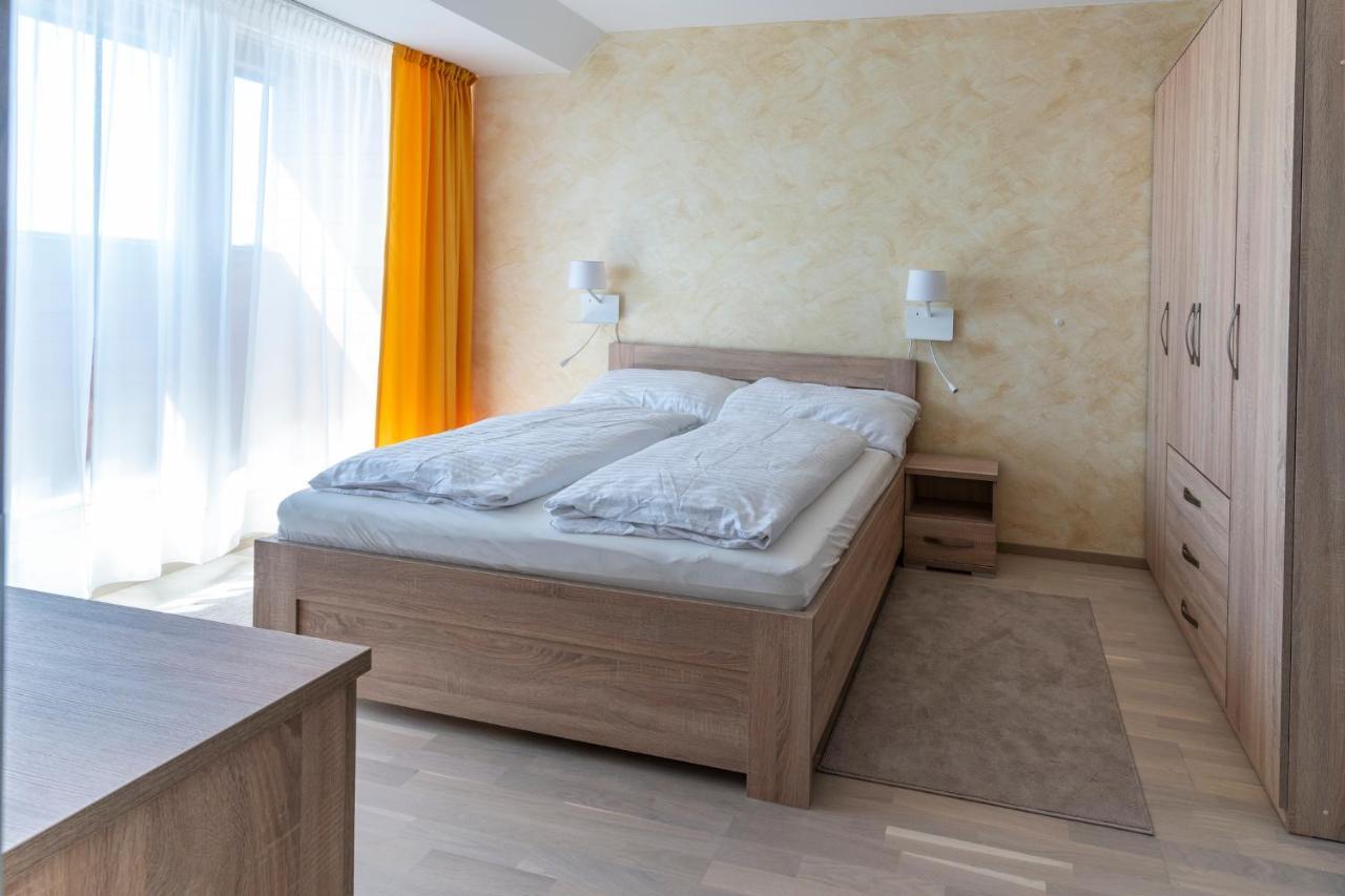 Apartman Horni Misecky - Luxusni Ubytovani Pro Dve Rodiny S Detmi Buitenkant foto