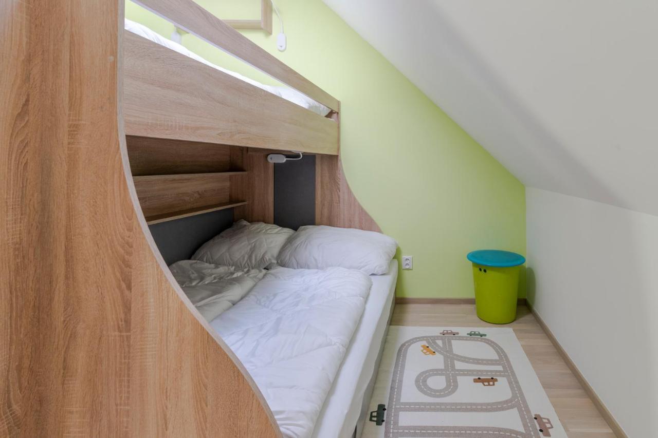 Apartman Horni Misecky - Luxusni Ubytovani Pro Dve Rodiny S Detmi Buitenkant foto